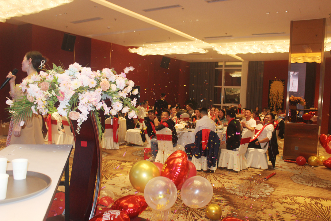 感恩同行，共创辉煌|J9官网NFION导热硅胶2022新春年会完美绽放